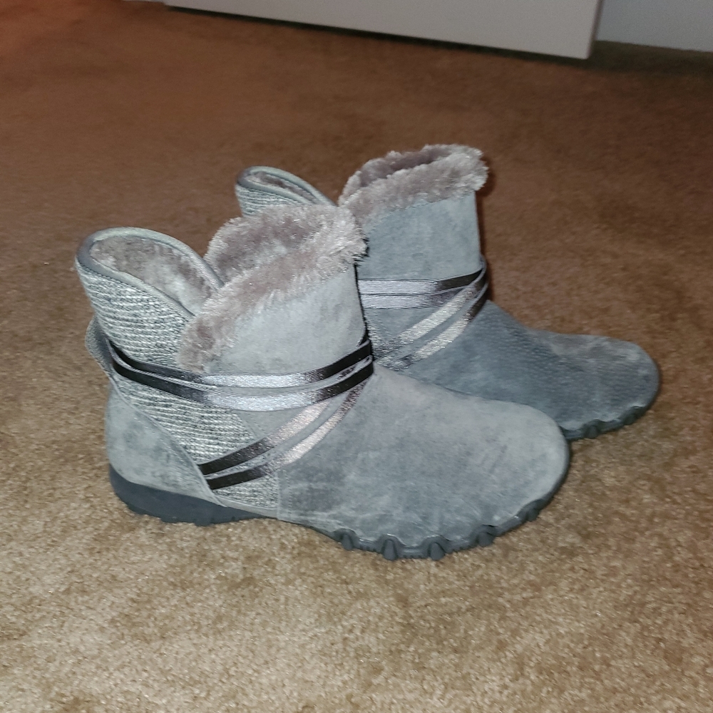 Skechers Memory Foam Gray Ankle Boot